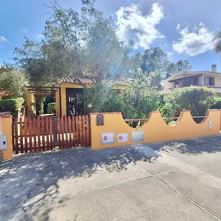 בית נופש Campulongu A 150 Mt Dal Mare, Carolina *