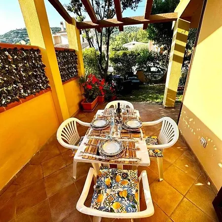 Campulongu A 150 Mt Dal Mare, Carolina Villasimius